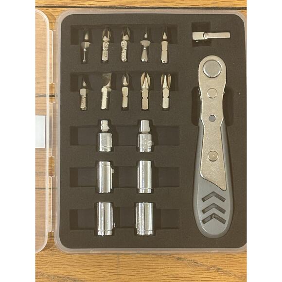 NIB AXTH 17-in-1 Right Angle Ratcheting Screwdriver Set - Picture 2 of 4